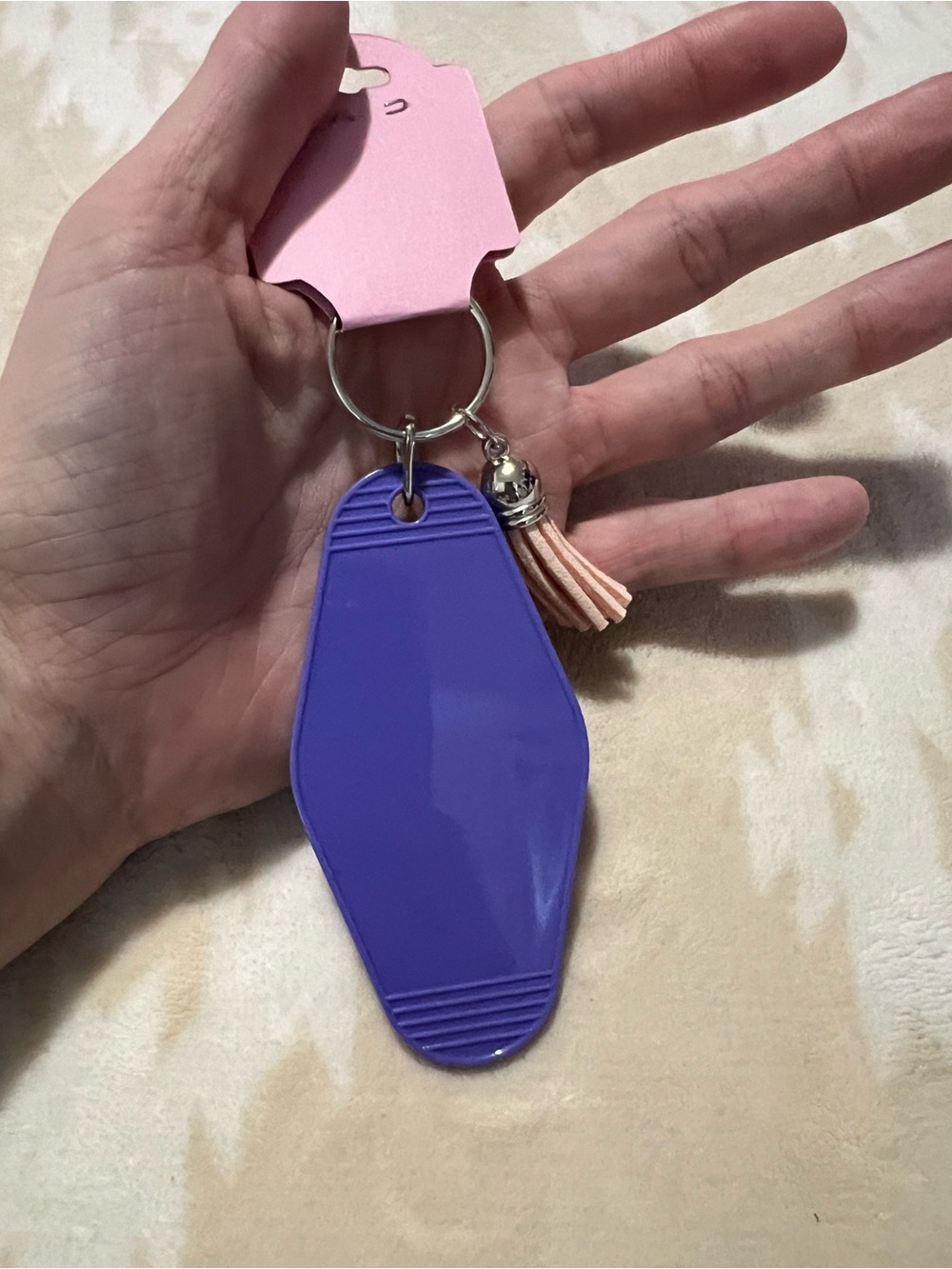 Hello Kitty Keychain ✨ - Picture 3 of 3